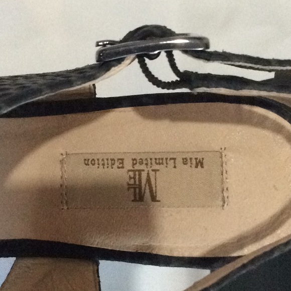 MIA limited Edition  PLATFORM WEDGES NWT - Picture 3 of 8